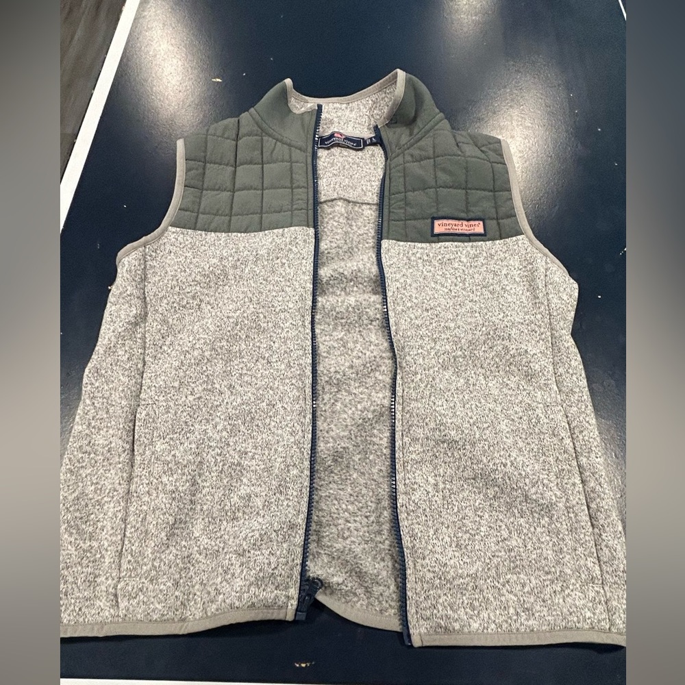 Boys Gray Vineyard Vines Grid Fleece Vest - L (16)